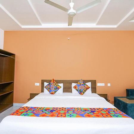 Fabhotel Golden Hitech - Nr Hitech City Hajdarábád Exteriér fotografie